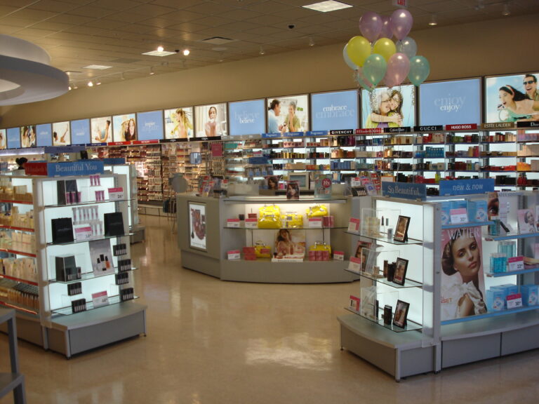 Read more about the article Shoppers Drug Mart, Toronto